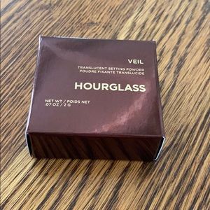 Veil Hourglass Translucent Setting Powder